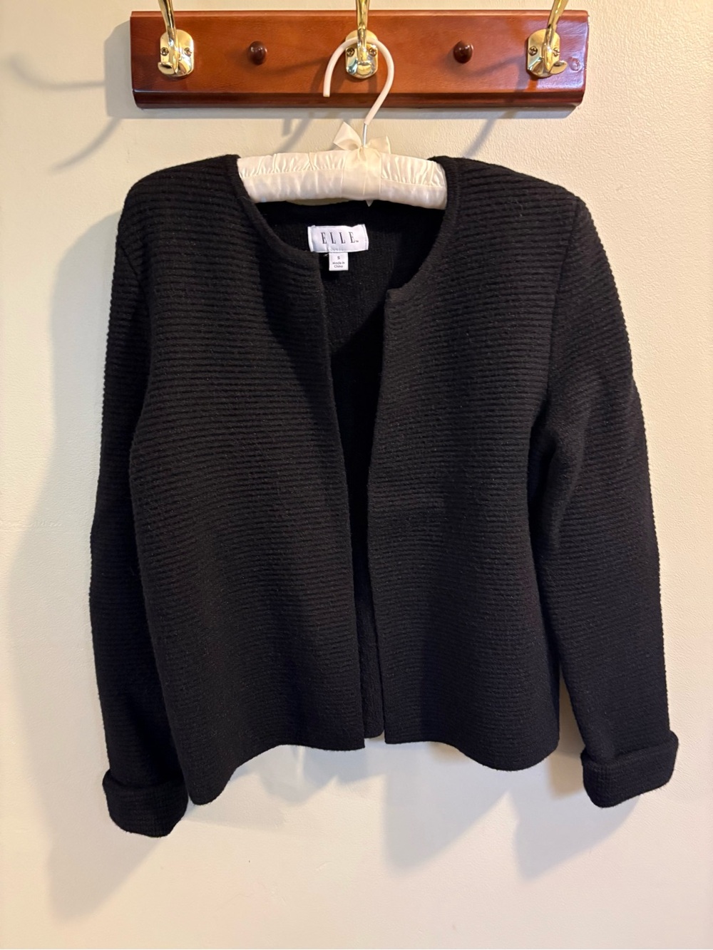 Elle Black Textured Collarless Open Sweater